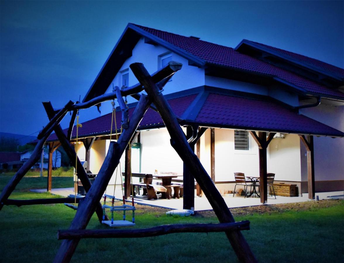 Guest House Tonka Otočac Екстериор снимка