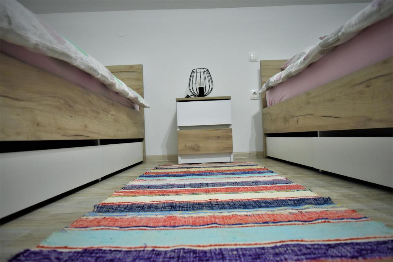Guest House Tonka Otočac Екстериор снимка
