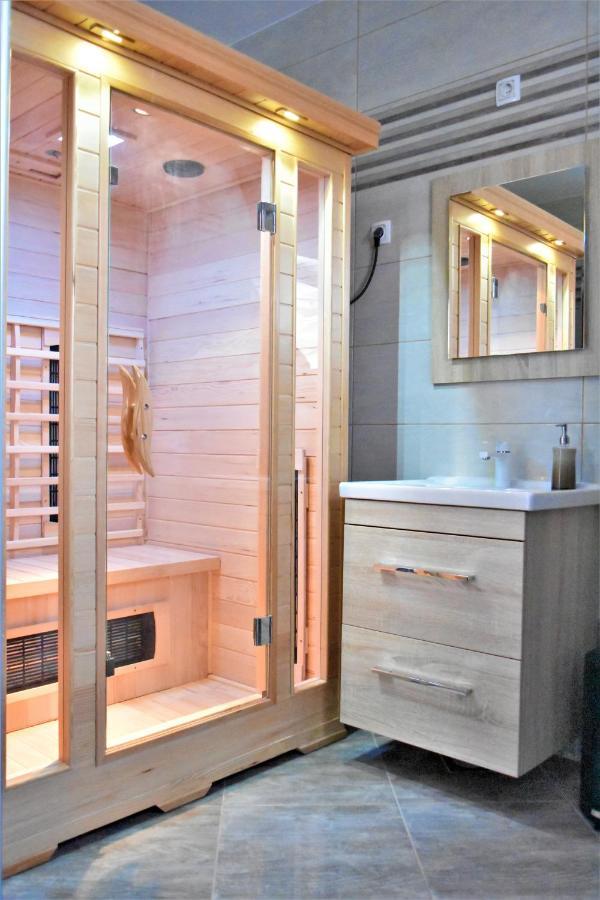 Guest House Tonka Otočac Екстериор снимка