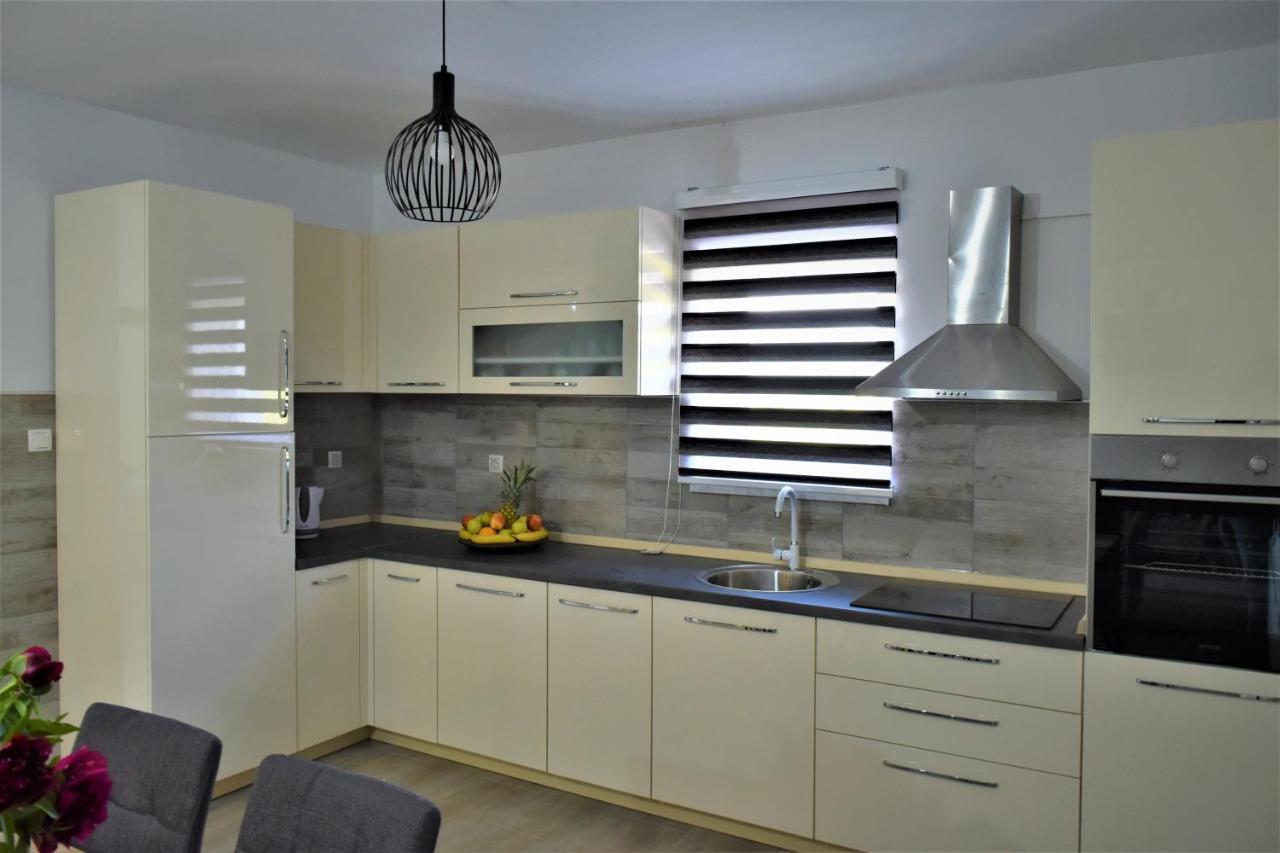 Guest House Tonka Otočac Екстериор снимка
