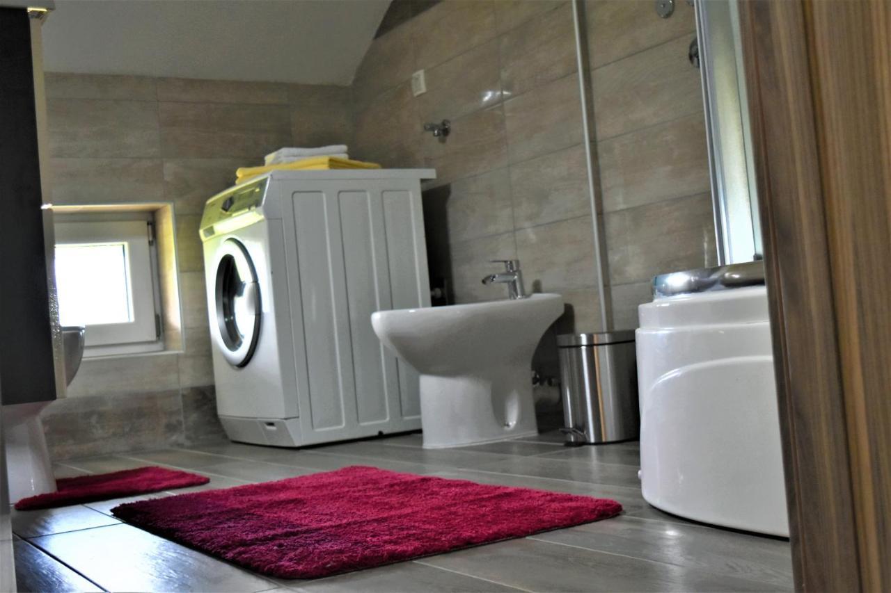 Guest House Tonka Otočac Екстериор снимка