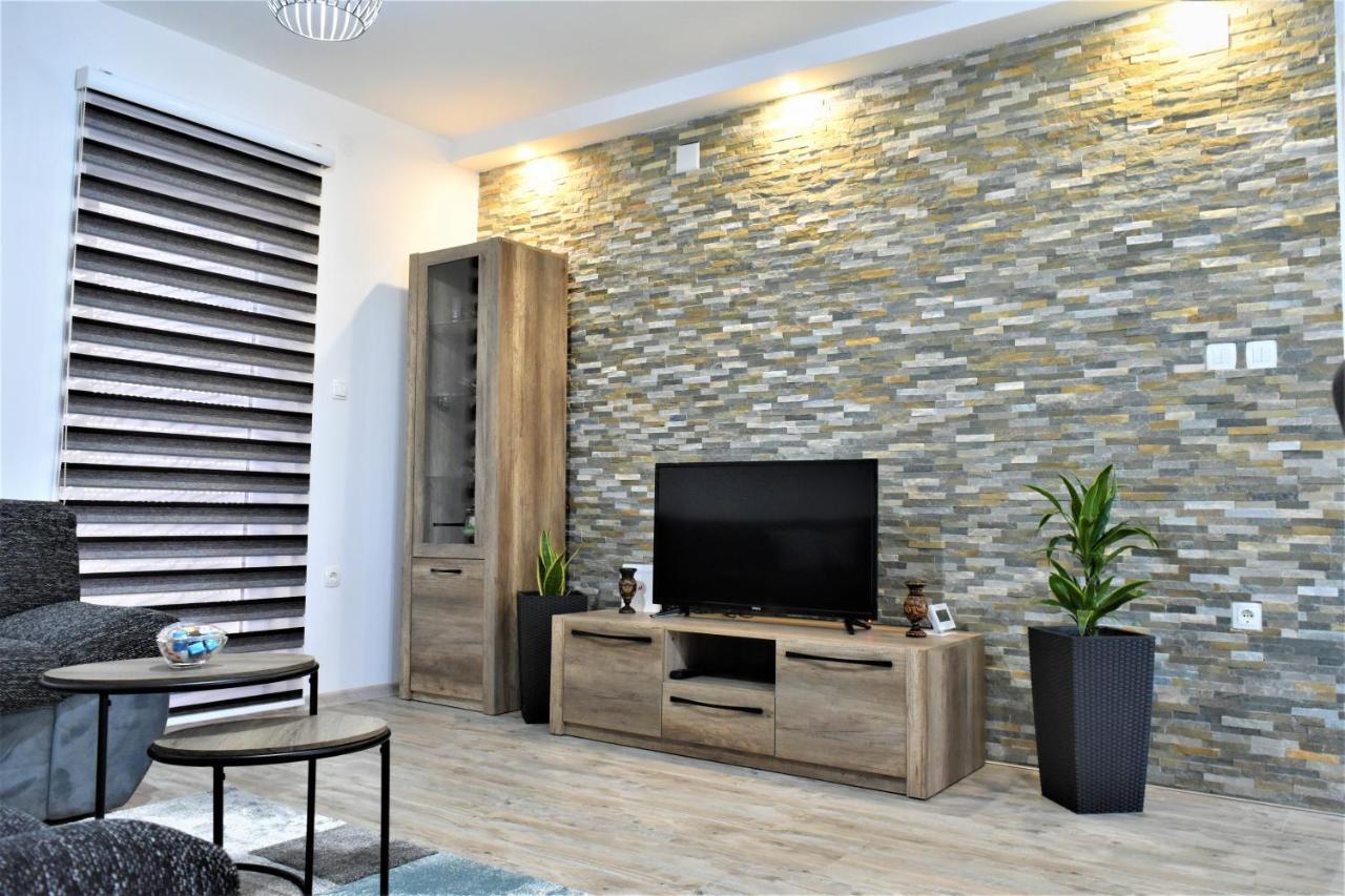 Guest House Tonka Otočac Екстериор снимка